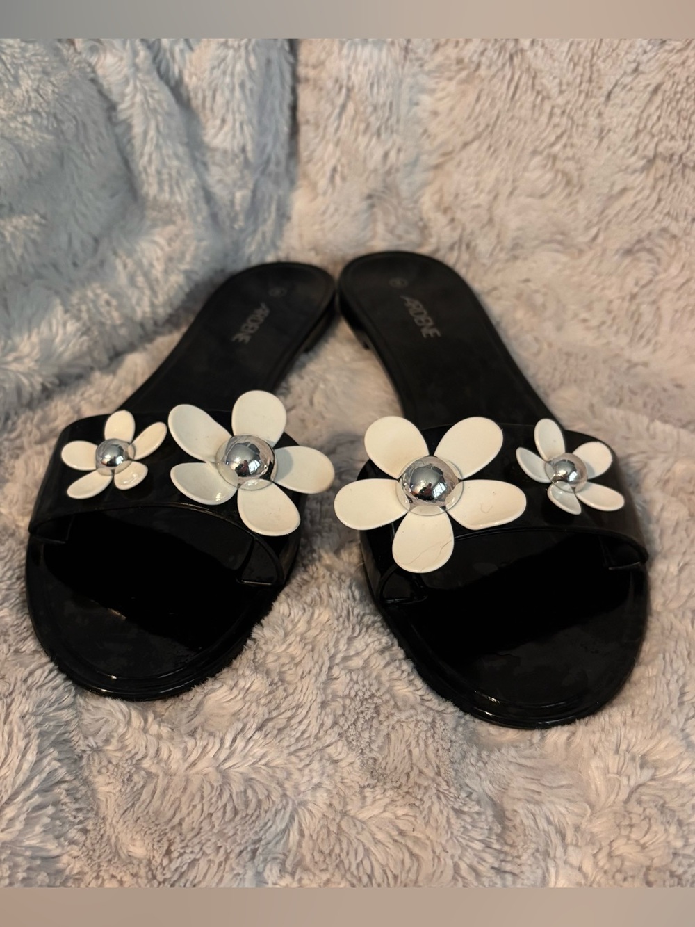 Ardene Black & White Flower Sandals - Size 8